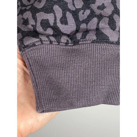 Torrid Sweatshirt Women 22 Black Pullover Round Neck 24 Gray Animal Print Active - Picture 5 of 15